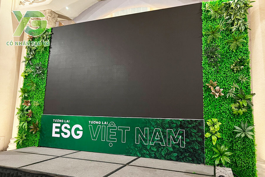 Cỏ nhân tạo dán tường đẹp rẻ