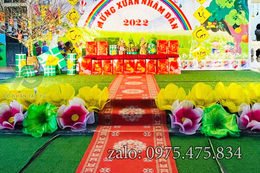 Thảm cỏ trải sân khấu
