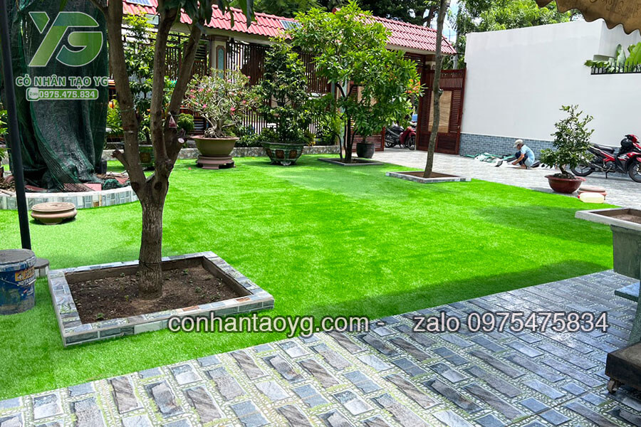 Sân vườn cỏ nhân tạo