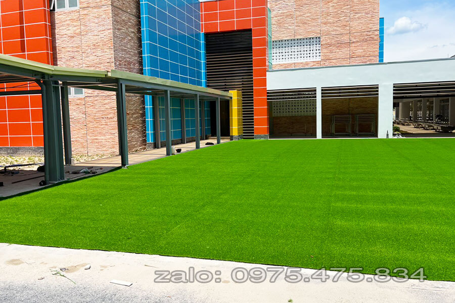 Sân cỏ nhân tạo hoàn thiện