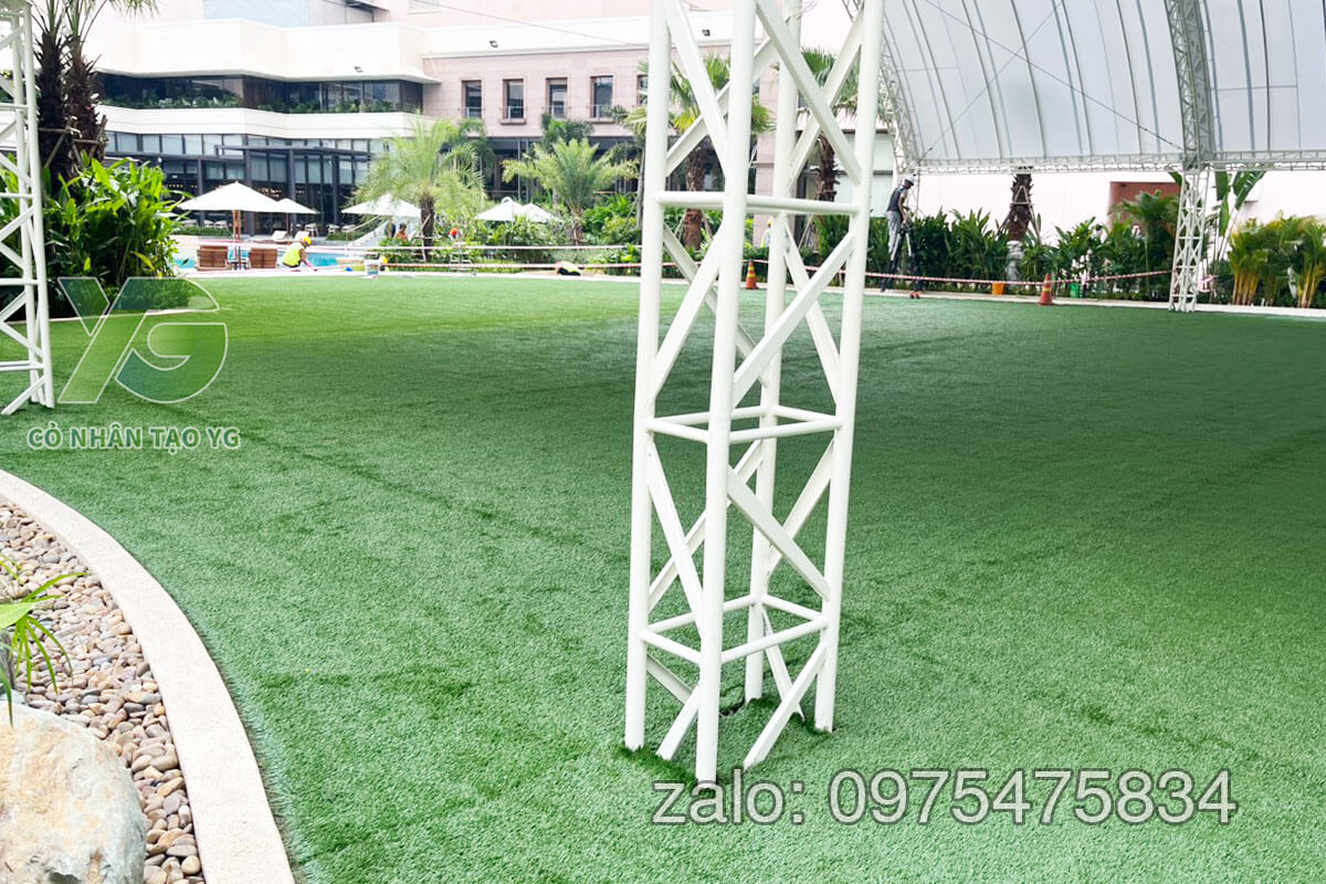 Thảm cỏ nhân tạo khuôn viên