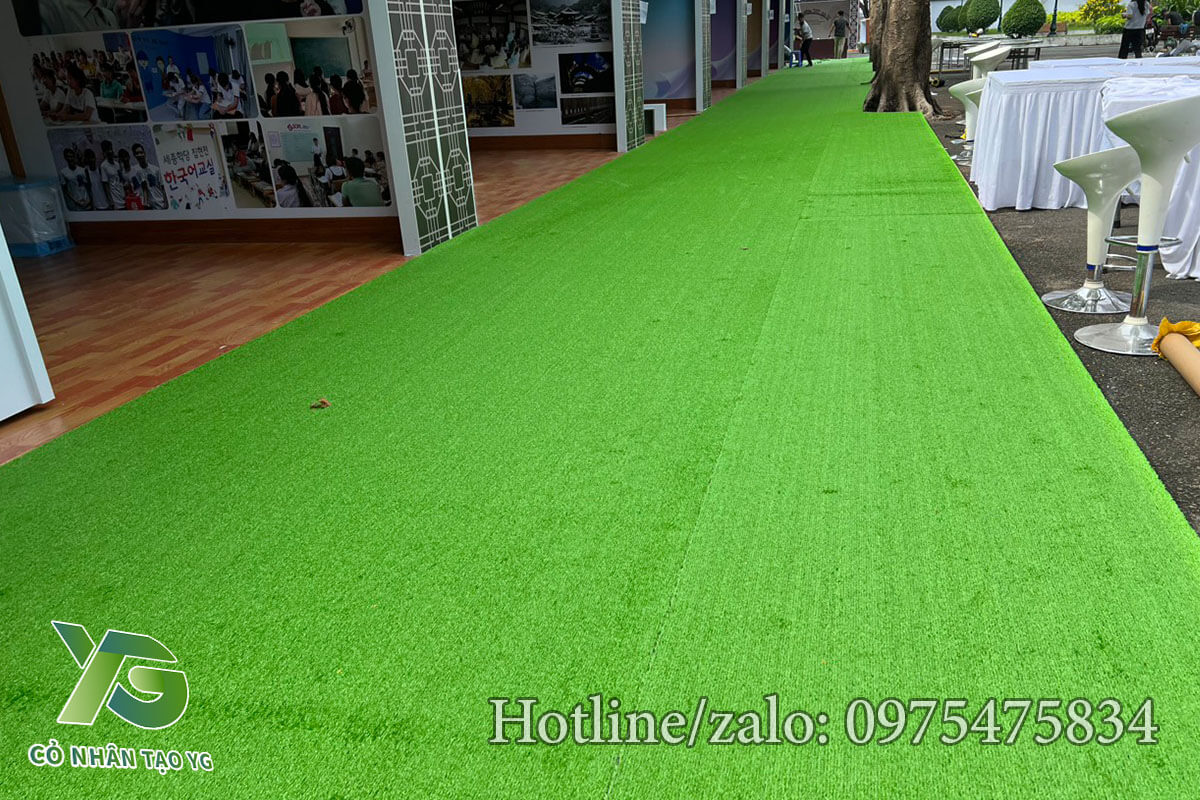 Thảm cỏ nhân tạo 1cm tốt trải sự kiện